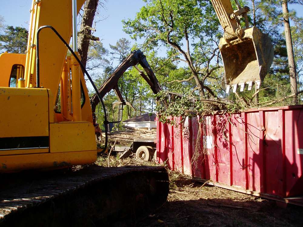 Debris loading and disposal in Montgomery County
