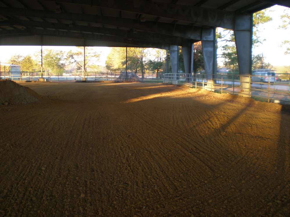 Professional riding arena construction in Houston Texas