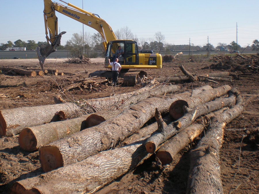Dirt Work For New Construction In Pearland, TX to Avoid Flooding Commercial Land Clearing