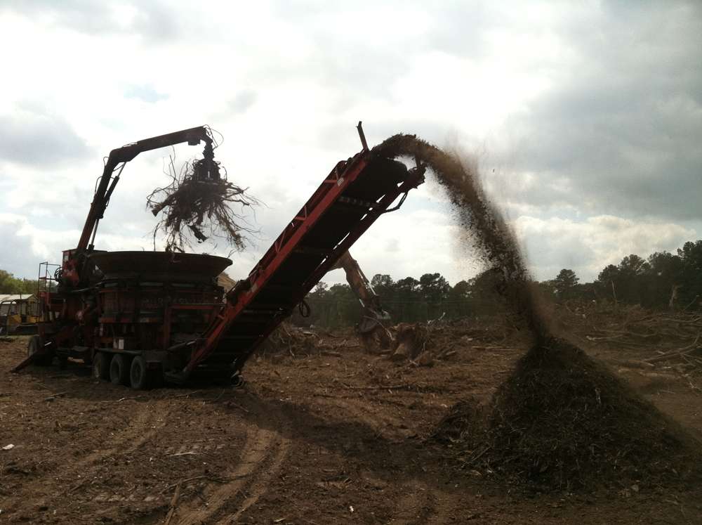 Disposing-debris-mulch